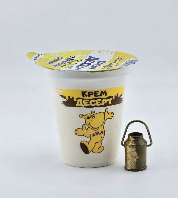 Крем десерт "Ама" кисломолочний 4% жиру Крем десерт "Ама" кисломолочний 4% жиру