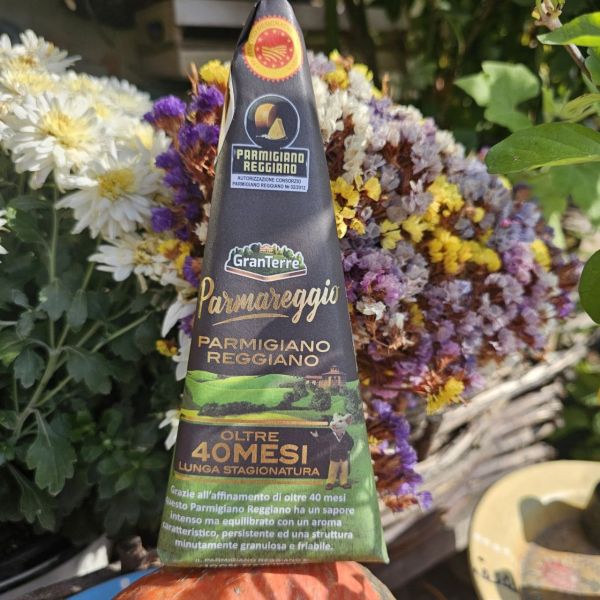 Сир Пармезан Parmareggio Parmigiano Reggiano 40 міс Сир Пармезан Parmareggio Parmigiano Reggiano 40 міс
