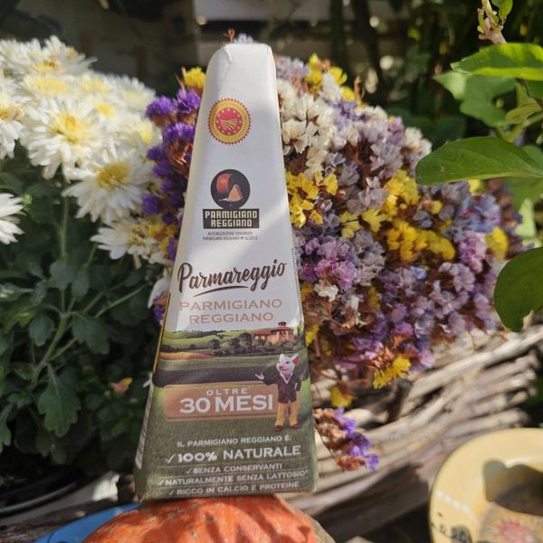 Пармезан Parmigiano Reggiano 30 mesi мишка (Італія) Пармезан Parmigiano Reggiano 30 mesi мишка (Італія)