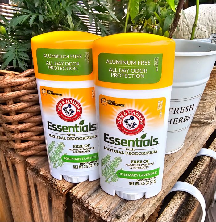 Essentials Дезодорант із натуральними речовинами розмарин та лаванда, 71г